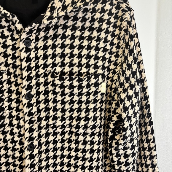 Urban Outfitters Black and White Houndstooth Button Down Shacket Size Small - Picture 5 of 10